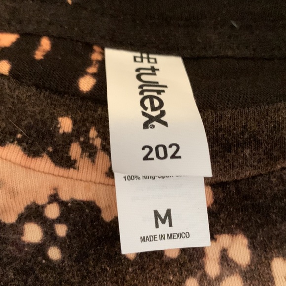 T Shirt - Picture 4 of 6